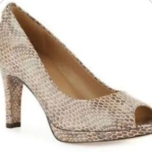 Stuart Weitzman Women's Snakeskin Peep-Toe Heels Plainfield Size 8M